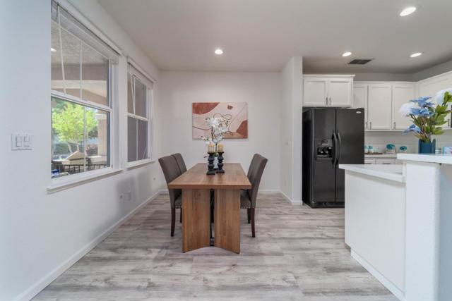 6360 Forget Me Not, Livermore CA: https://media.crmls.org/mediaz/554e3f81-1090-48dd-bdd4-175fc42693bb.jpg