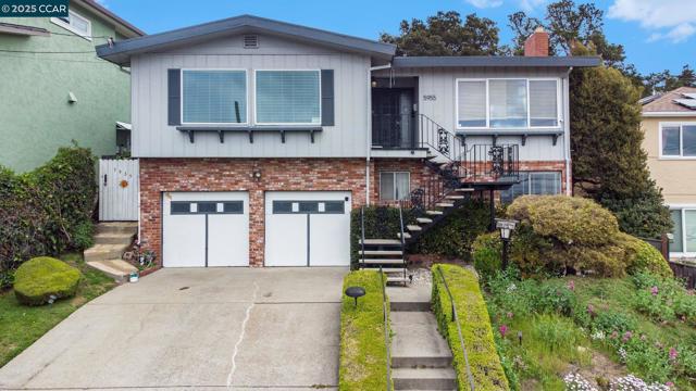 5955 Ralston Ave, Richmond CA: https://media.crmls.org/mediaz/554e5cb7-6bdb-44a1-a50c-7e62eb07cdcd.jpg