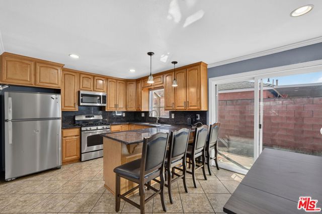 248 East 186th Street photo 10