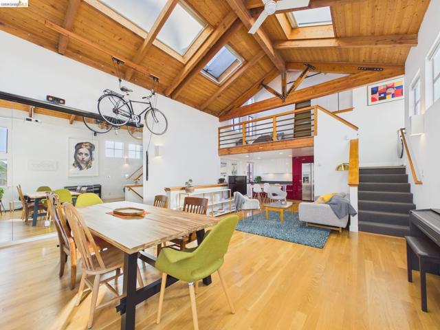 Image 13 of 38 For 2932 Filbert St 2