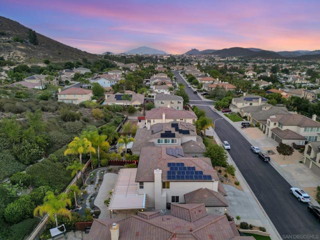 23860 Hollingsworth Dr, Murrieta CA: https://media.crmls.org/mediaz/554fcf5e-9e4a-4416-9734-db2005f523ee.jpg
