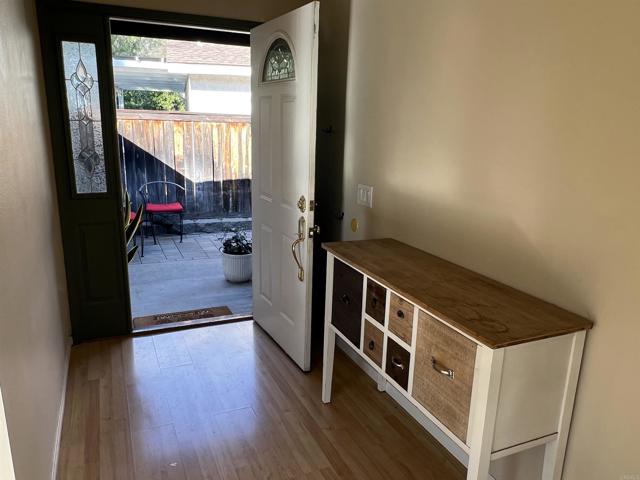 Detail Gallery Image 6 of 21 For 2265 Amber Ln, Escondido,  CA 92026 - 3 Beds | 2 Baths