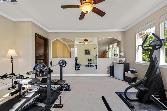259 Alden Ln, Livermore CA: https://media.crmls.org/mediaz/555005ac-075e-49a4-95d8-3026e99b3b84.jpg