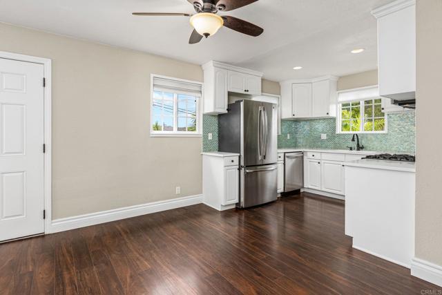 6704 Tait Street, San Diego CA: https://media.crmls.org/mediaz/5550e9ce-75cf-47d4-9130-bf5a9aa5726b.jpg