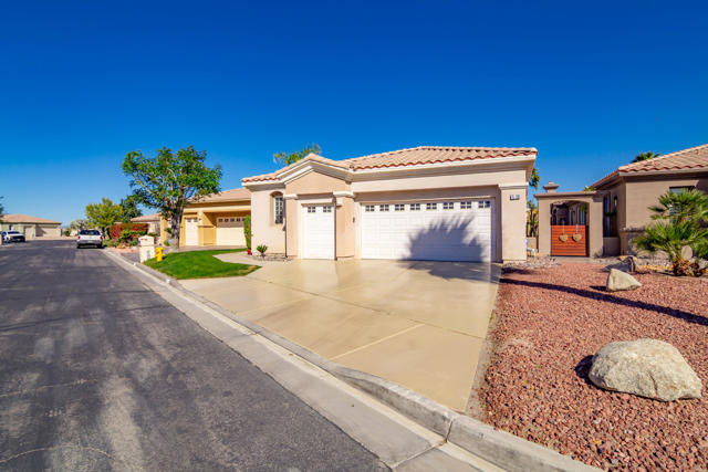 75760 W Heritage W, Palm Desert, CA 92211