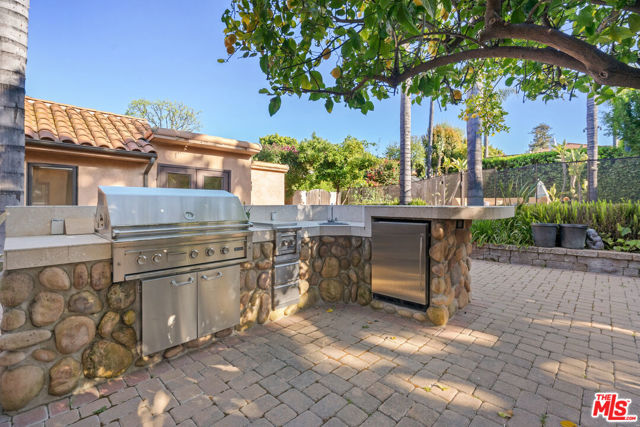 14710 Greenleaf Street, Sherman Oaks CA: https://media.crmls.org/mediaz/55522fa3-b3c1-4d8c-a805-a80e40575e76.jpg