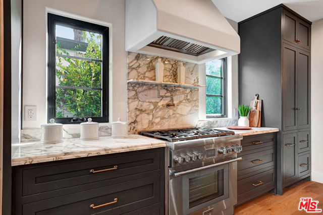 8617 Rugby Drive, West Hollywood CA: https://media.crmls.org/mediaz/5552727a-3755-4914-9be8-8a6deda38b6d.jpg