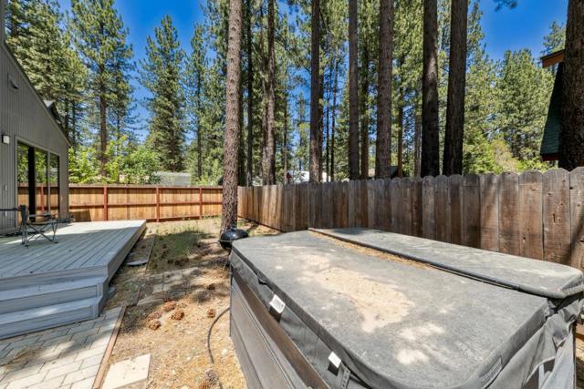 1169 Stockton Avenue, South Lake Tahoe CA: https://media.crmls.org/mediaz/555348fb-ba68-47f7-8684-ee8880be6950.jpg