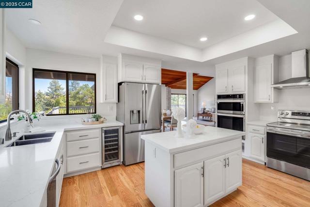 36 Candlewood Place, Walnut Creek CA: https://media.crmls.org/mediaz/55536451-6e1e-4703-be54-ac92abd249fa.jpg