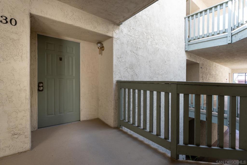 1040 Washington Ave - photo 16