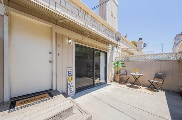 104 Rossi Street, Salinas CA: https://media.crmls.org/mediaz/5553c95e-85a1-486b-949d-67a0c3c6e55e.jpg