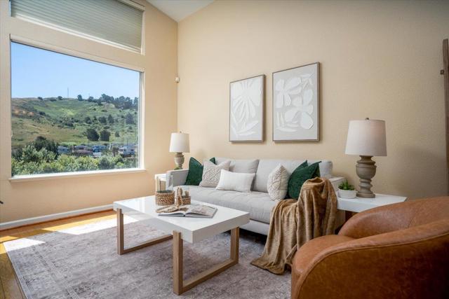 25 Windcrest Lane, South San Francisco CA: https://media.crmls.org/mediaz/555401f0-de43-4da9-a277-f304015d1791.jpg