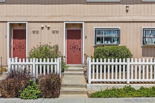 3985 Wabaska, San Diego CA: https://media.crmls.org/mediaz/55547037-a176-4dcc-8956-e894fb26143e.jpg