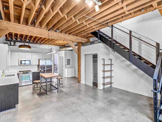 Detail Gallery Image 11 of 40 For 527 Molino St #110,  Los Angeles,  CA 90013 - 2 Beds | 1/1 Baths