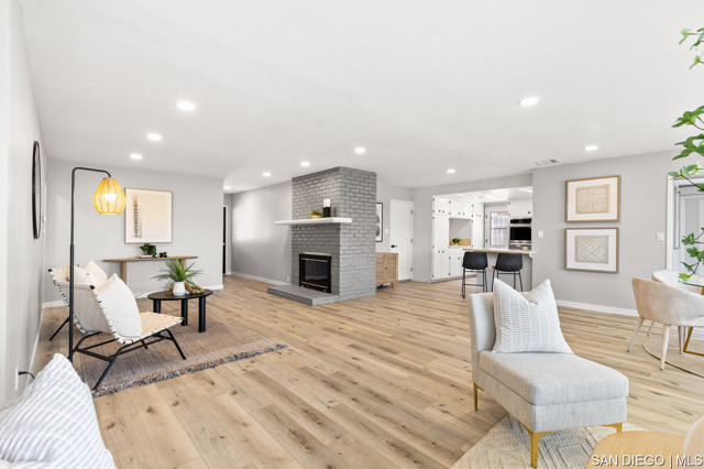 5799 Amarillo AVE, La Mesa CA: https://media.crmls.org/mediaz/5554aae5-1d8a-4221-b279-f07f3d5e1c5c.jpg