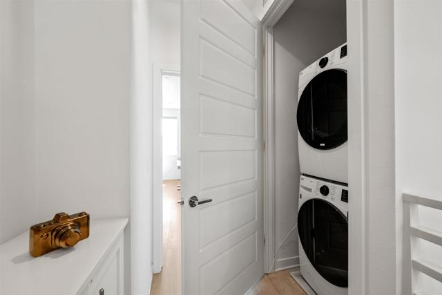 10422 Adamson Way, San Diego CA: https://media.crmls.org/mediaz/55560c3a-5d6f-4243-8307-4661327e6a0e.jpg