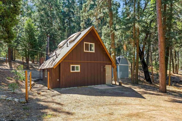 21803 Crestline Road, Palomar Mountain CA: https://media.crmls.org/mediaz/5556a386-f0b6-4d1e-8754-8c65ccf5828d.jpg