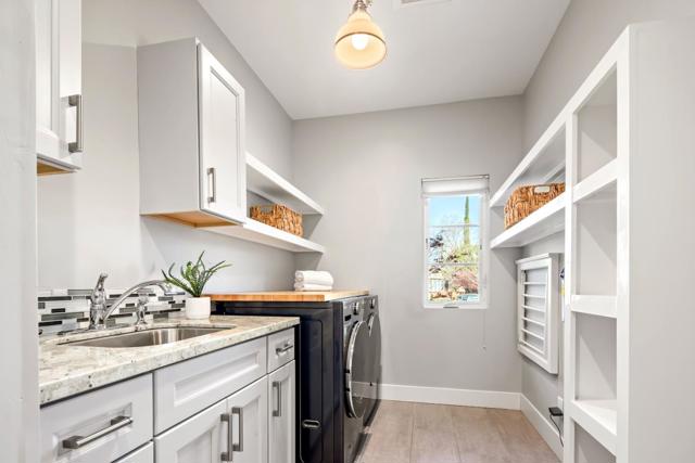 231 More Avenue, Los Gatos CA: https://media.crmls.org/mediaz/5557eae2-cf66-42f0-8bf6-5a6274ac182a.jpg