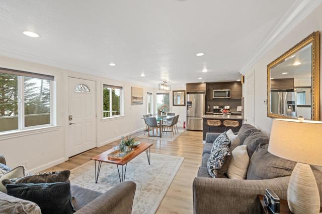 301 Channing Way, Pacifica CA: https://media.crmls.org/mediaz/5558043f-70e4-4fc6-81ec-ea15fb376053.jpg