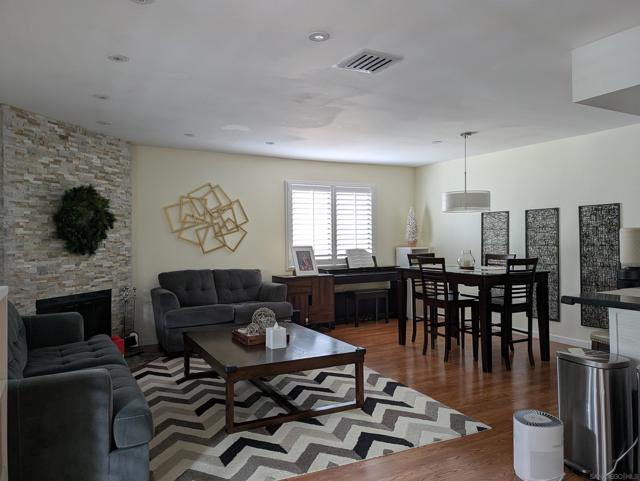 5920 Mission Center Rd, San Diego CA: https://media.crmls.org/mediaz/5558c5d9-ae56-438f-b0e8-232bd54a0d29.jpg