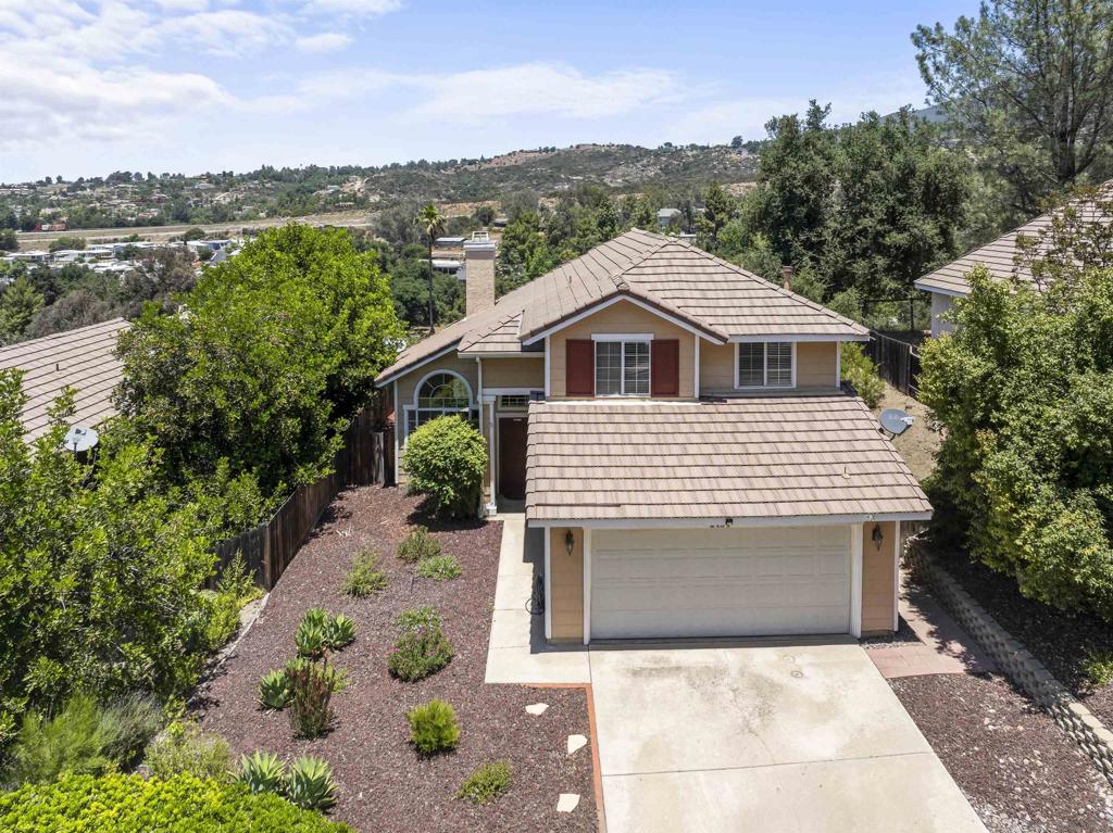 2454 Hialeah Ln