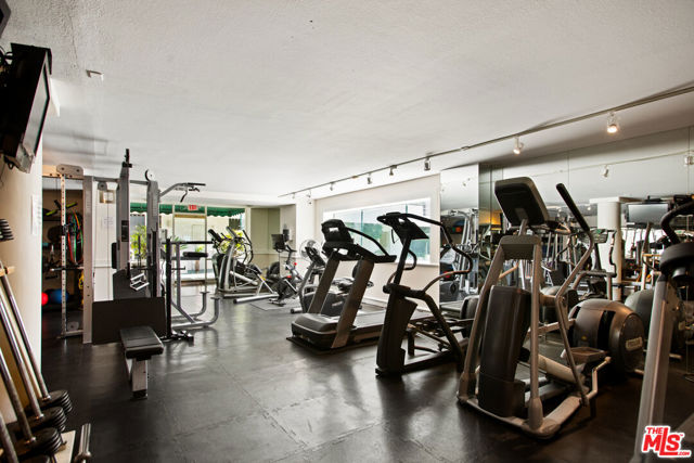 1131 Alta Loma Road, West Hollywood CA: https://media.crmls.org/mediaz/555a3d2f-6d86-4ef6-8606-a995d4a66ec4.jpg
