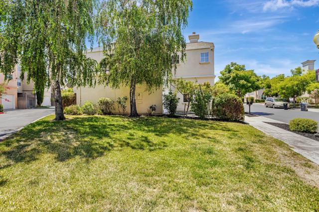 103 Whits Road, Mountain View CA: https://media.crmls.org/mediaz/555aa836-c5f7-4ef1-b80c-f6b93052b1e6.jpg