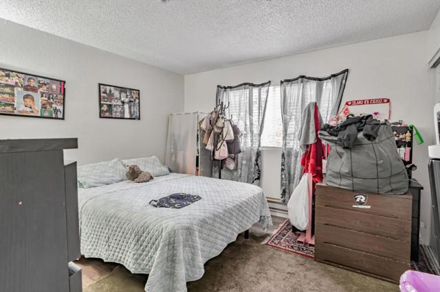 2560 Kenton Court, Santa Rosa CA: https://media.crmls.org/mediaz/555ad21d-0bba-451f-b050-ba0d25d74596.jpg