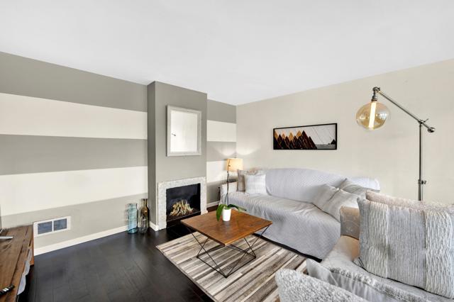 675 S. Sierra Ave, Solana Beach CA: https://media.crmls.org/mediaz/555b4b2a-e91b-442d-b376-b025c5a68cd4.jpg