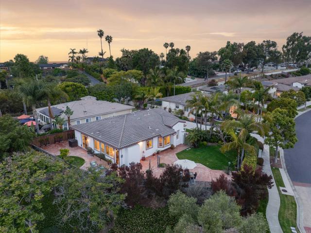 1002 ALEXANDRA LANE, Encinitas CA: https://media.crmls.org/mediaz/555ba81e-0825-4ca5-898f-f629bb04bef5.jpg