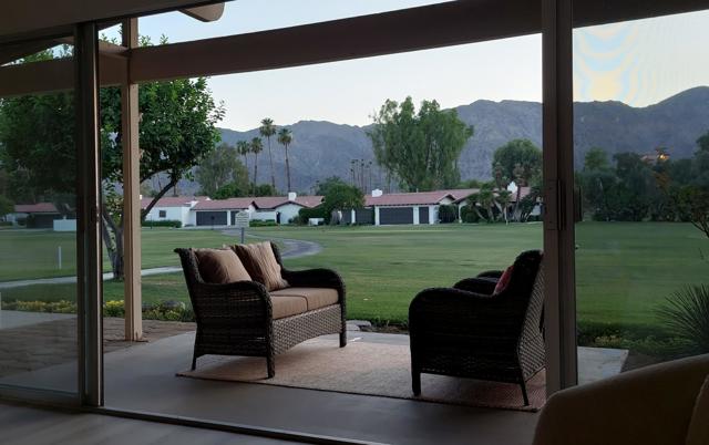 49091 Washington Street, La Quinta CA: https://media.crmls.org/mediaz/555bb105-4908-43d9-b06d-a025e0cae466.jpg