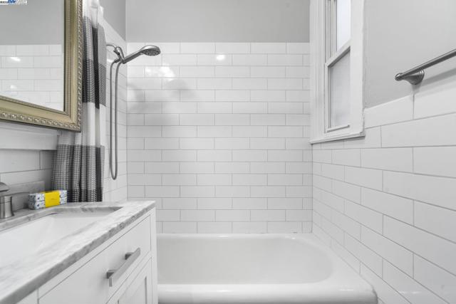 1925 Leavenworth St, San Francisco CA: https://media.crmls.org/mediaz/555c8257-f221-447c-a2eb-efef122a1397.jpg