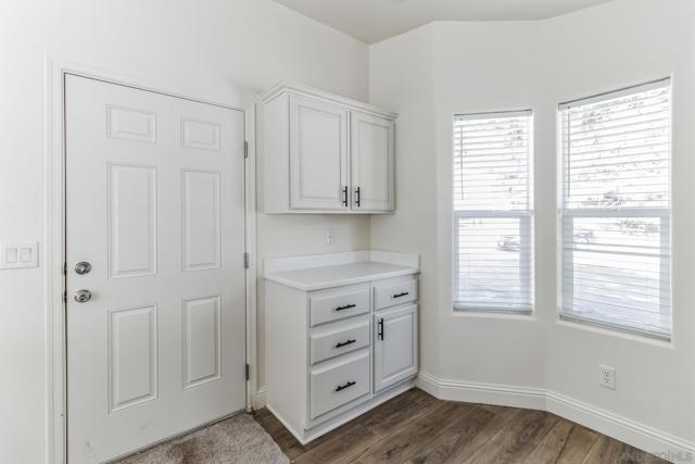 22899 Byron Rd, Crestline CA: https://media.crmls.org/mediaz/555d1566-f484-4e1b-bc36-bec9a535ebf5.jpg