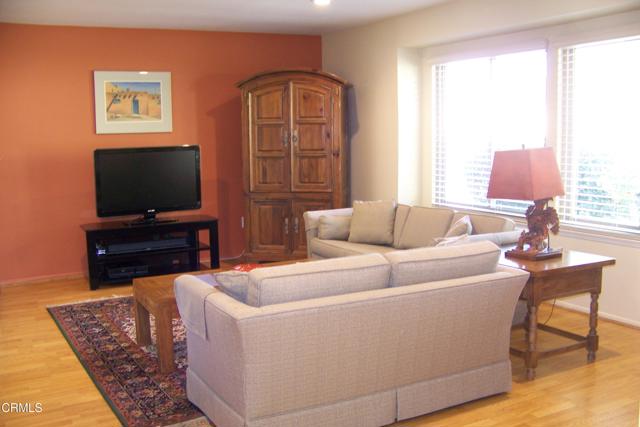 22106 Village 22, Camarillo CA: https://media.crmls.org/mediaz/555d480c-a8e9-4759-ac67-70d620a38bcc.jpg