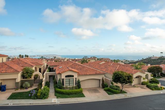 1327 Caminito Batea, La Jolla CA: https://media.crmls.org/mediaz/555d8a58-71de-40e7-b448-dd701a8022d6.jpg