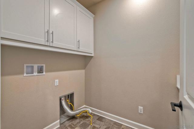 1097 Delpy View Point, Vista CA: https://media.crmls.org/mediaz/555e60e8-66e3-4d7c-9739-ec200cc8b919.jpg
