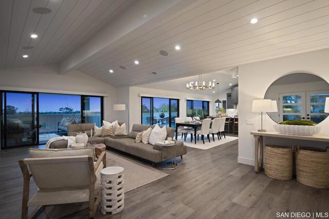 1170 Chinquapin AVE, Carlsbad CA: https://media.crmls.org/mediaz/555eb889-15e5-408c-b288-60d65b18fe95.jpg