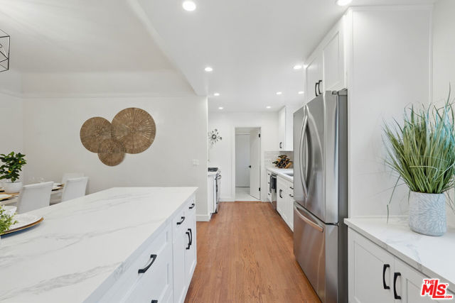 8919 Beverlywood Street, Los Angeles CA: https://media.crmls.org/mediaz/555eca7c-d355-4c0a-8c4f-fb10afb4f5ca.jpg