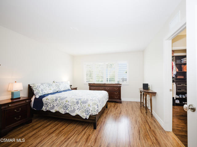709 Zinnia Court, Thousand Oaks CA: https://media.crmls.org/mediaz/555f4aed-9154-4ccf-9ced-2420e55900a2.jpg