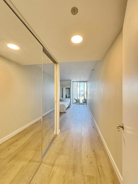 1820 Avenida del Mundo, Coronado CA: https://media.crmls.org/mediaz/555f5627-2b14-493f-9be4-75f6c8ab848f.jpg