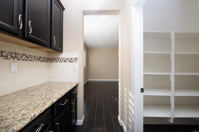 Detail Gallery Image 12 of 55 For 5506 Lipizzaner Cir, Oceanside,  CA 92057 - 4 Beds | 3/1 Baths