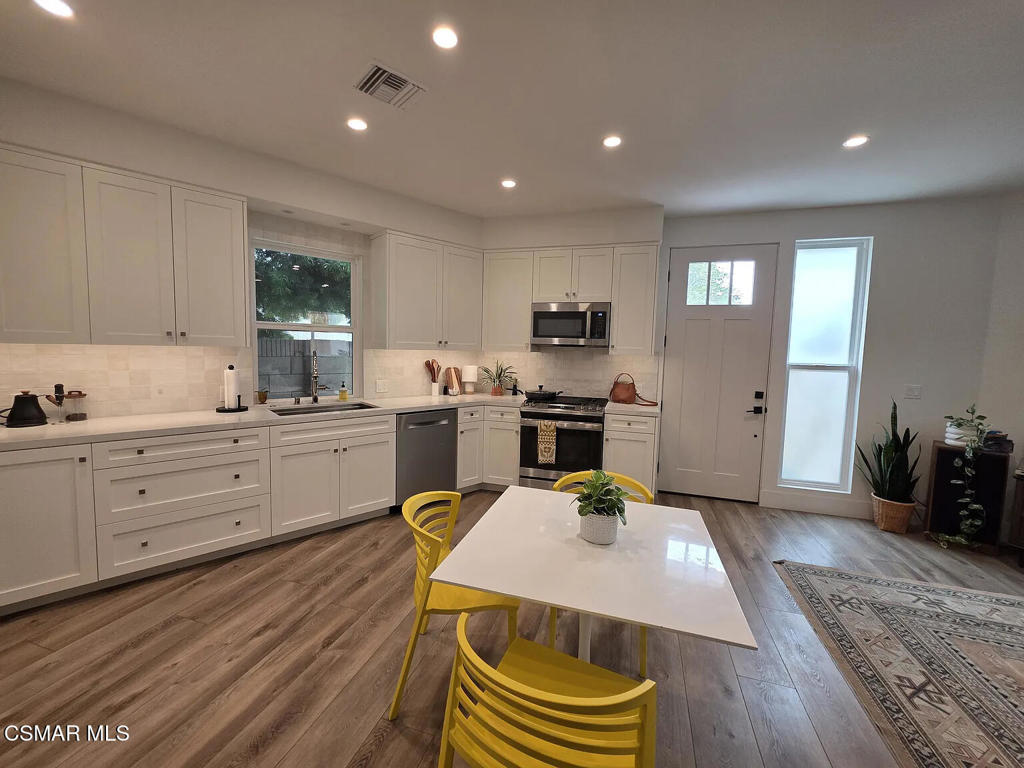 2796 Dalenhurst B (Adu) Place