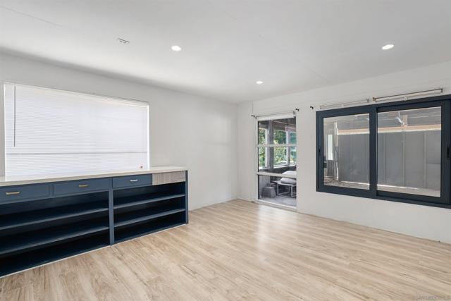 1722 Tierra Libertia Rd, Escondido CA: https://media.crmls.org/mediaz/55615d13-5edb-4bdd-9989-50a1c07b76b4.jpg