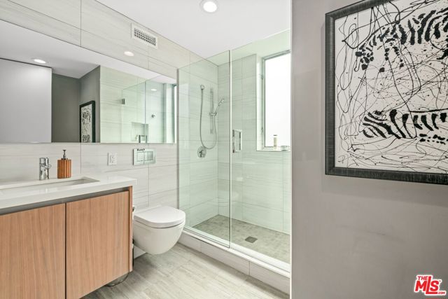 2736 Armacost Avenue, Los Angeles CA: https://media.crmls.org/mediaz/5561acc1-9ede-4eb7-860e-c836964b26bf.jpg