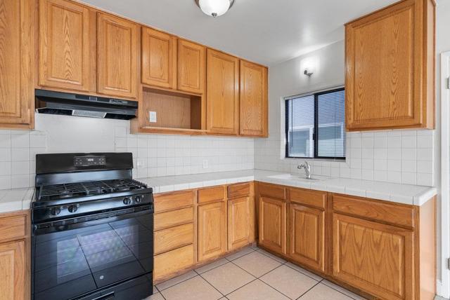 160 Napa Street, Watsonville CA: https://media.crmls.org/mediaz/55620aa8-0c8b-465d-a7b9-f50722967db9.jpg