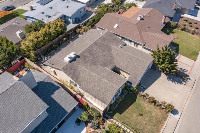 855 Mosswood Lane, Millbrae CA: https://media.crmls.org/mediaz/55621bc0-45a5-4478-b4a2-6748b278d58b.jpg