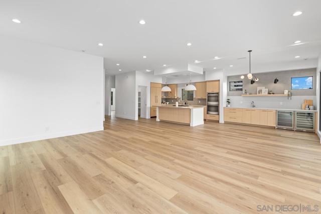 1826 Galveston St, San Diego CA: https://media.crmls.org/mediaz/5562f3b9-d5c6-48ab-b8c9-99f277c2271d.jpg