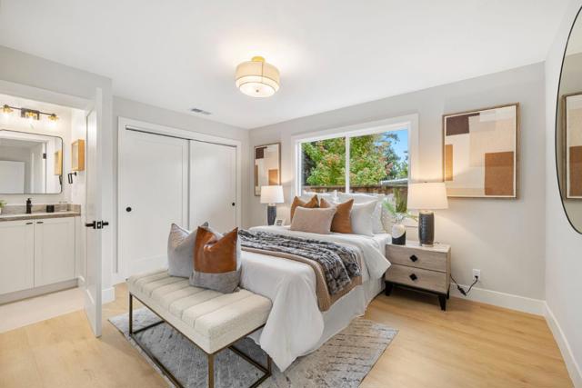 840 8th Avenue, Redwood City CA: https://media.crmls.org/mediaz/5563e4a5-6507-4489-a04f-8598e678c48f.jpg