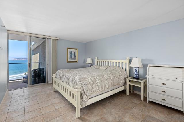 1820 Avenida Del Mundo, Coronado CA: https://media.crmls.org/mediaz/5564d636-fecf-4e47-b62f-aee711ee73b7.jpg