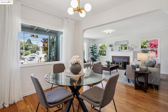 4332 Hyacinth Ave, Oakland CA: https://media.crmls.org/mediaz/55650864-20c8-4df0-b1b0-550772bbf63a.jpg